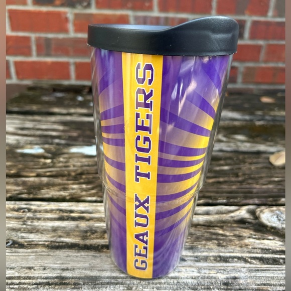 Geaux Tigers LSU Tigers Tumbler with Lid Purple & Gold C11 - Picture 3 of 8